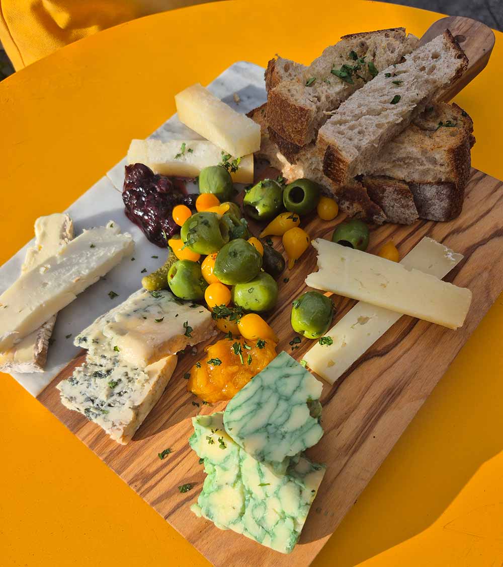 cheeseeboard-cropped